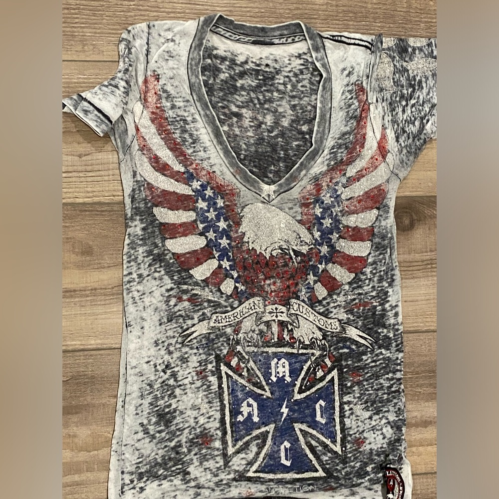 Beautiful women affliction top M